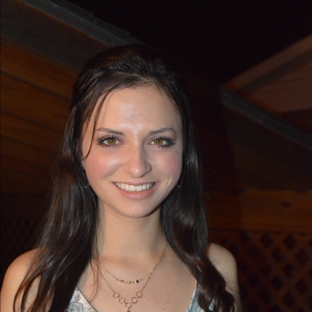 Meet your Posher, Gaby